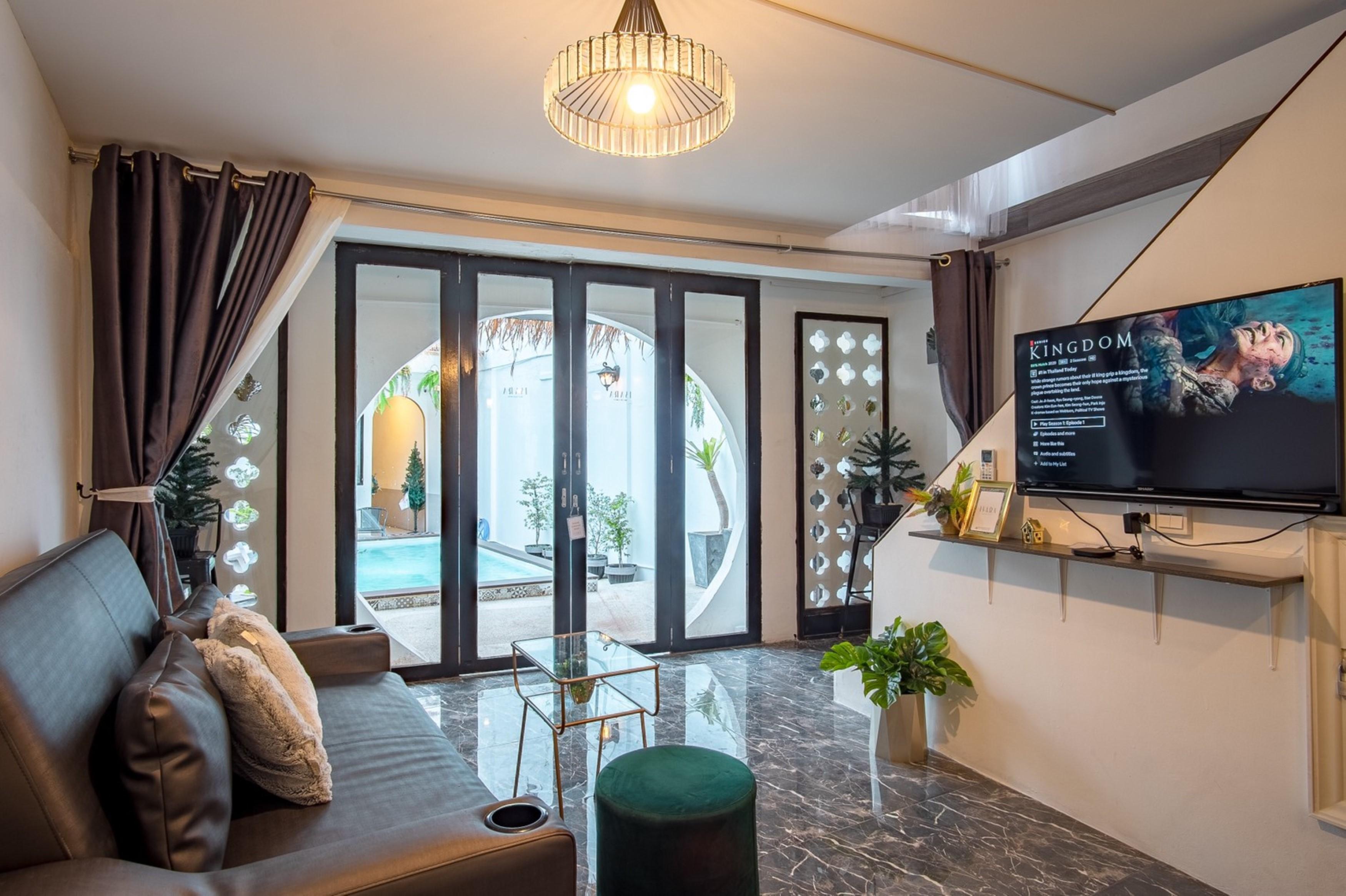 Isara Boutique Hotel And Cafe Phuket Bagian luar foto